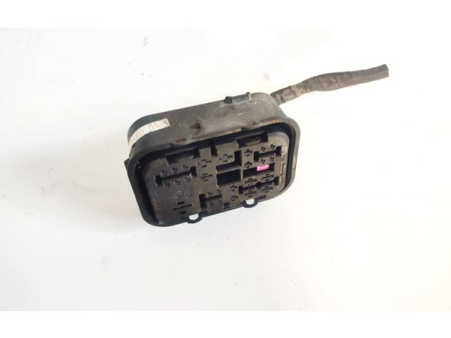 Блок предохранителей 1k0937701a, zsb1534524-1 Volkswagen Golf Plus