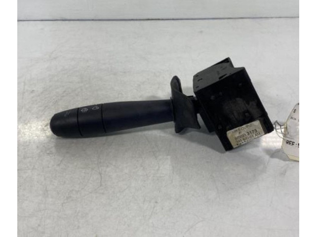 Ручка стеклоочистителей    Dacia Logan I