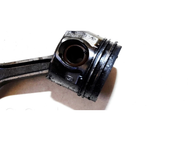 Píst Ford Mondeo Mk III pro naftový motor 2.0