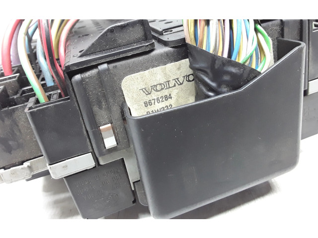 Блок предохранителей 8676284, 8645716 Volvo S80