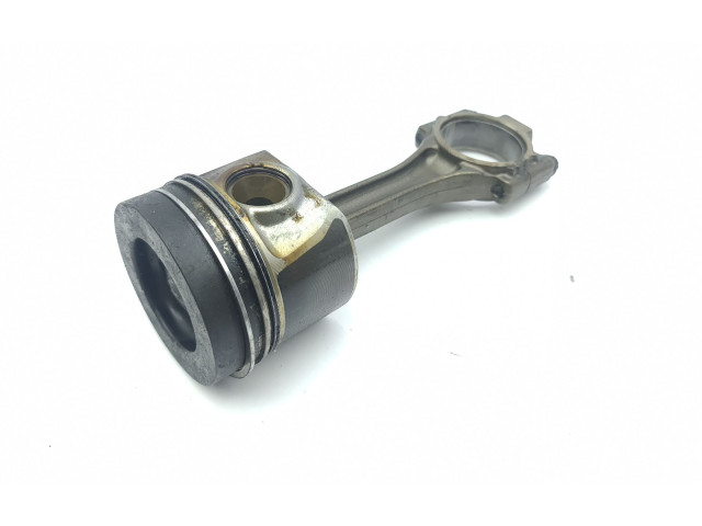  Поршень с шатуном    Volkswagen PASSAT B6  