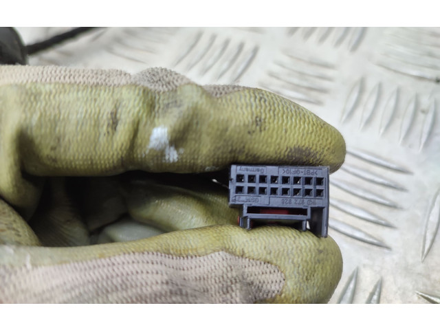 Поршень Зеркало (управляемое электричеством) chz   Audi A1  