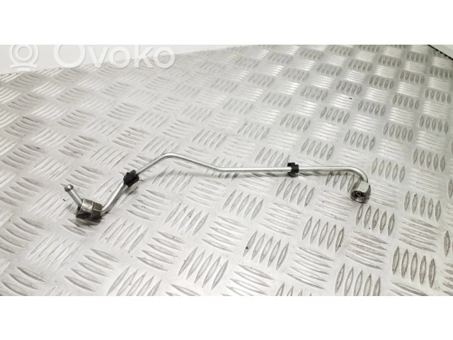 Трубка (трубки) для подачи топлива в жиклеры