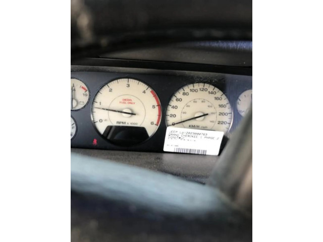 Панель приборов Jeep Grand Cherokee (WJ)