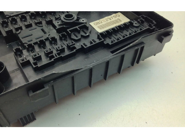 Блок предохранителей 1K0937125A Volkswagen Golf Plus