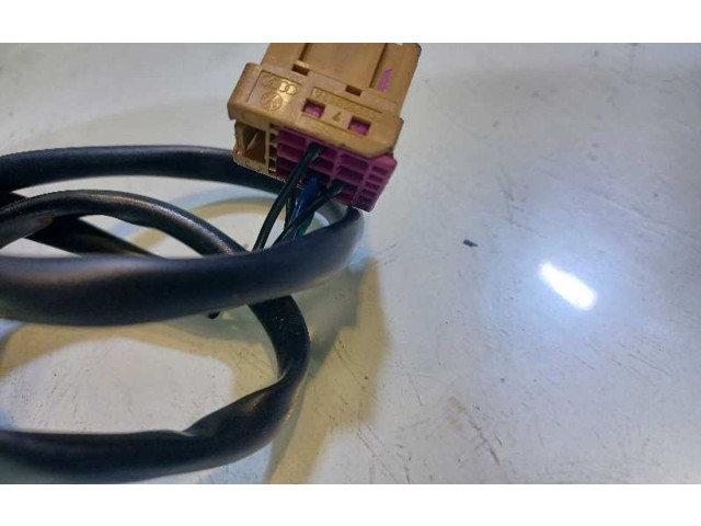 Зеркало электрическое Skoda Fabia Mk1 (6Y) 1999 - 2007 года