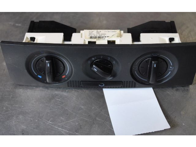 Блок управления климат-контролем Skoda Fabia Mk1 (6Y)