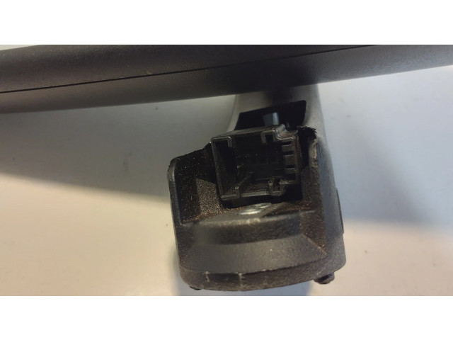 Зеркало заднего вида (в салоне)