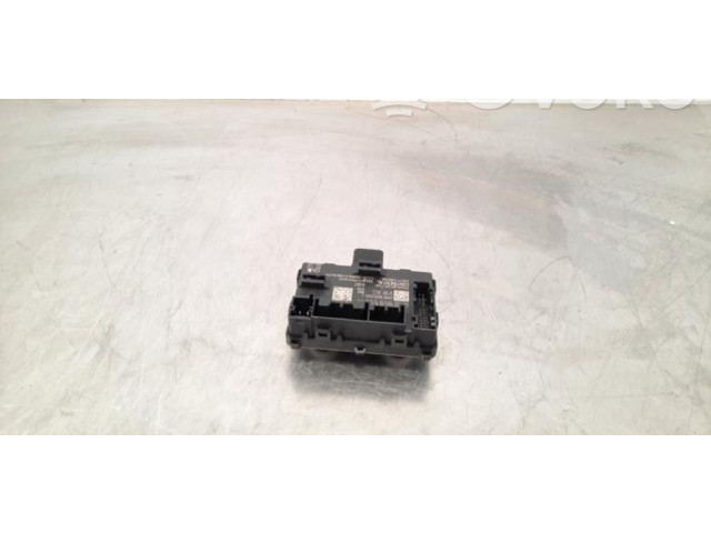 Блок управления центрального замка 4M0959593M Audi e-tron