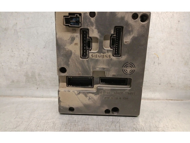 Pojistková skříňka Řídící jednotka BSM 8200029340B, S108502510FSIEMENS Renault Megane I 2000