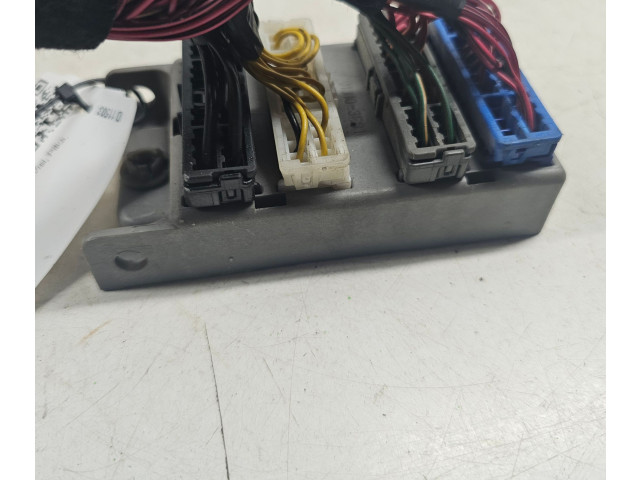 Блок предохранителей 913103E810 KIA Sorento