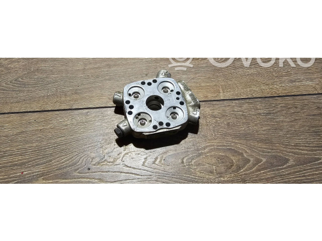 Топливная рампа 0438101005   Volkswagen PASSAT B2  