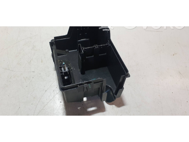 Блок предохранителей  243809977R   Dacia Spring    