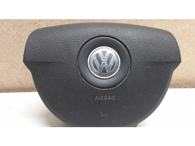 Крышка подушки безопасности рулевого колеса