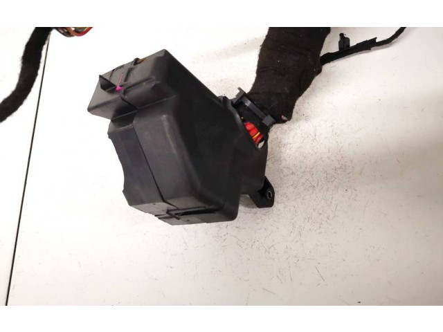 Блок предохранителей  1k2941824   Skoda Octavia Mk2 (1Z)    