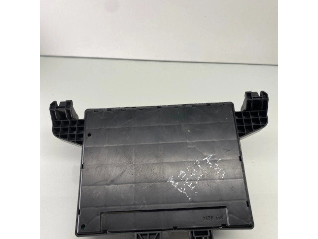 Pojistková skříňka 13302301, 365927271 Opel Astra 2012