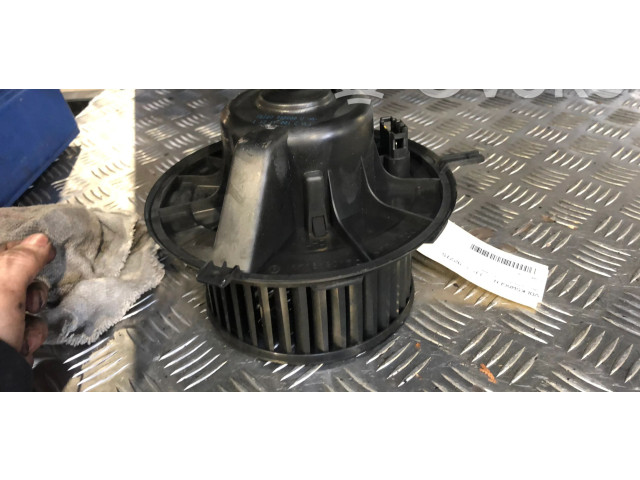 Вентилятор печки 1K1819015 Volkswagen Caddy