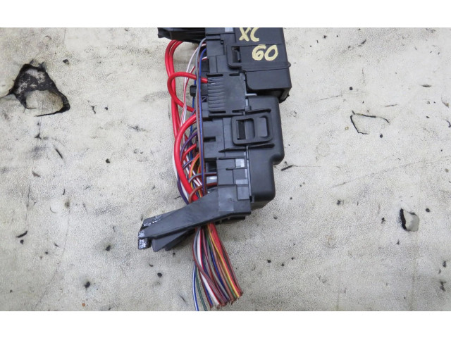 Pojistková skříňka Řídící jednotka BSM 13800159   Volvo XC60 2011