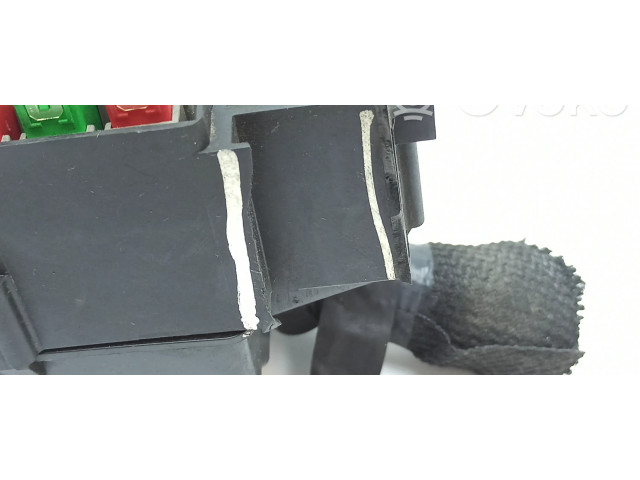 Блок предохранителей 56048661AG, AGGS094842864 Jeep Grand Cherokee (WK)