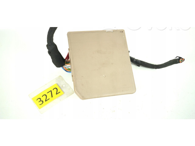 Блок предохранителей  674654A   Renault Clio III    