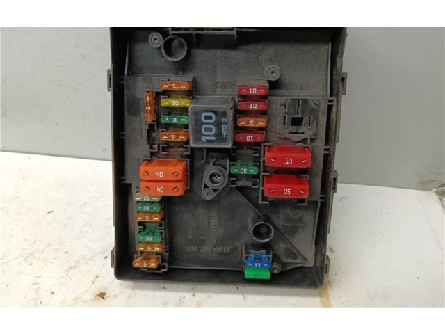   Pojistková skříňka 1K0937125A, 0090012   Volkswagen Tiguan 2007