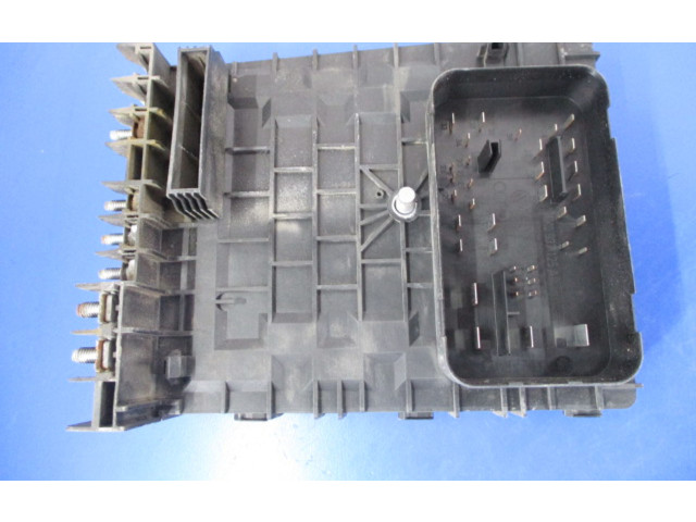 Блок предохранителей Volkswagen Jetta V