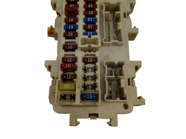   Pojistková skříňka 1366EA00A   Nissan Navara D40 2007