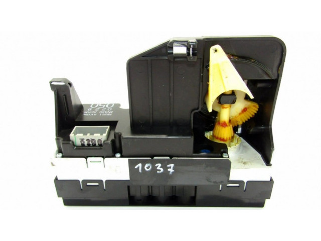 Блок управления климат-контролем 72311   Subaru Legacy