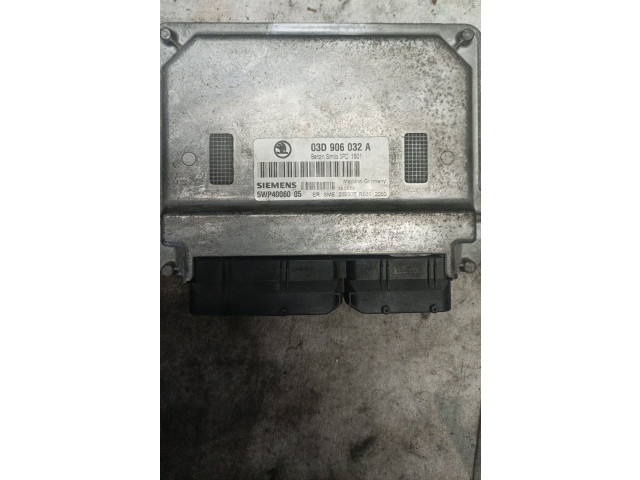 Блок управления двигателя 03D906032A   Skoda Fabia Mk1 (6Y)