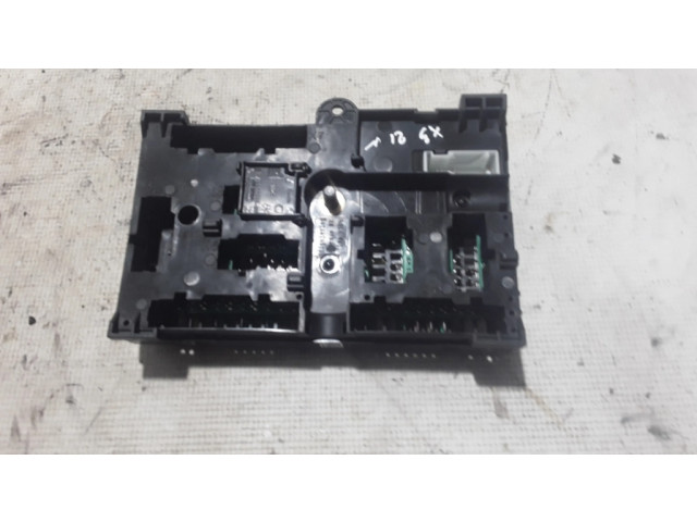 Блок предохранителей 9357891   BMW X3 G01    