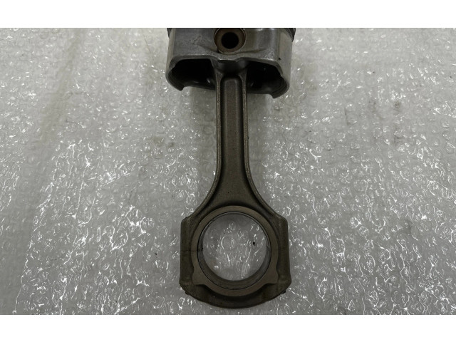  Поршень с шатуном    Mercedes-Benz CLS AMG C219  