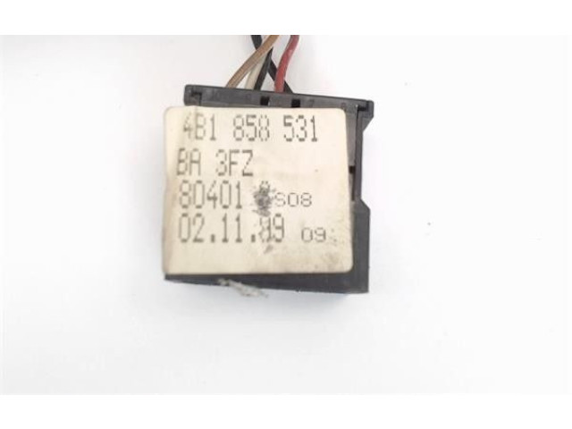 Зеркало электрическое        Audi A6 S6 C5 4B  1997 - 2005 года   