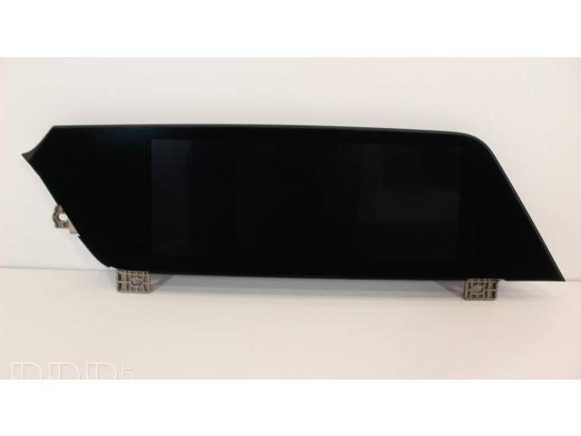 Радио/ проигрыватель CD/DVD / навигация