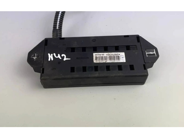 Блок предохранителей  9162323   Volvo V70    