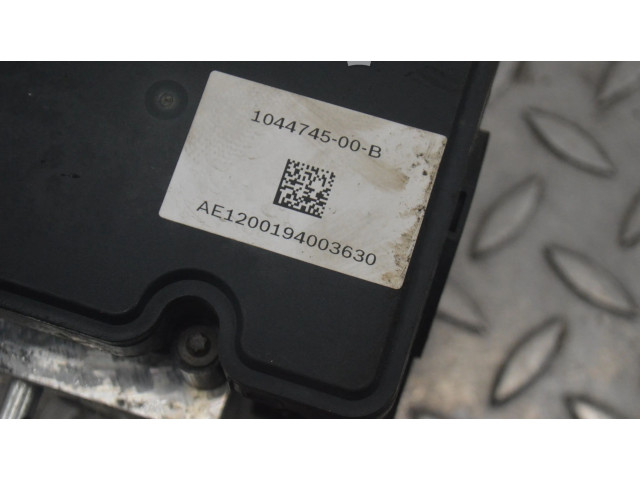 Рулевая рейка Блок ABS 104474500B Tesla Model 3 2017 - года