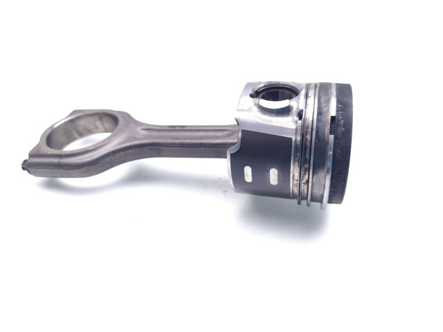  Поршень с шатуном 9HR(DV6C) 9HR, DV6C  Peugeot 5008  