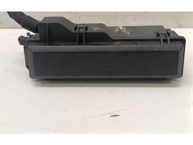 Блок предохранителей Jeep Cherokee