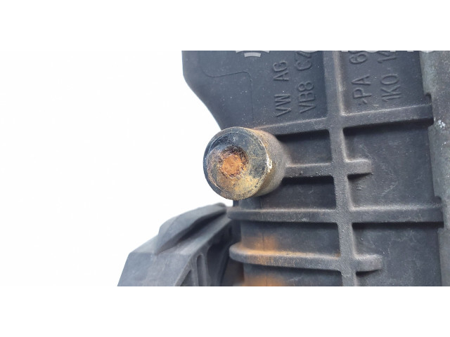 Интеркулер  1K0145803H, 1K0145928D   Volkswagen Touran I 1.9