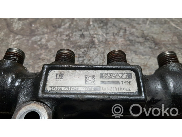 Топливная рампа 9654592680 Citroen C4 I 1.6