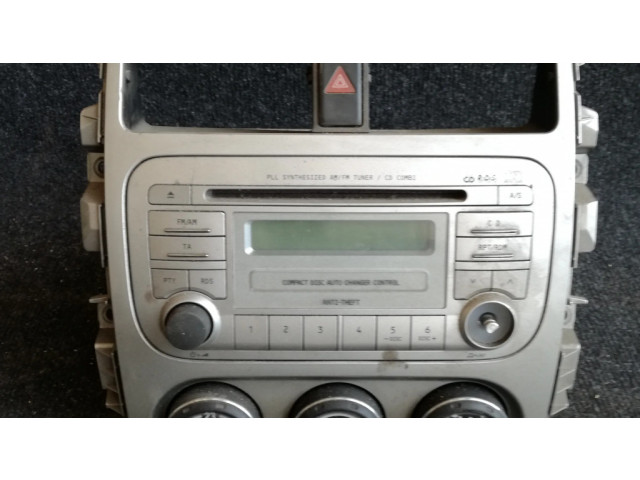 Радио/ проигрыватель CD/DVD / навигация