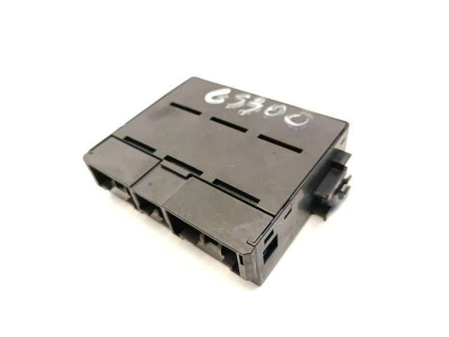 Блок предохранителей 8921130020 Lexus GS 300 350 430 450H