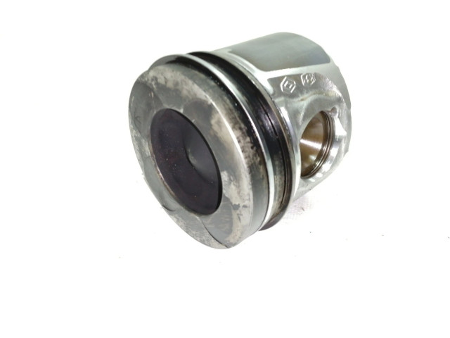  Поршень M9R830   Renault Koleos I  