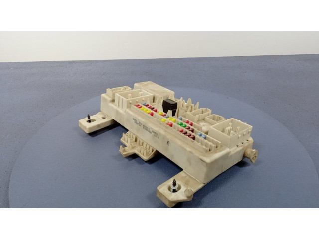 Блок предохранителей BP4K66730C Mazda 323 F