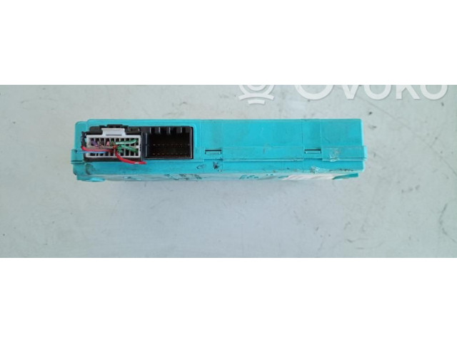 Блок предохранителей MR445951B   Mitsubishi Montero    