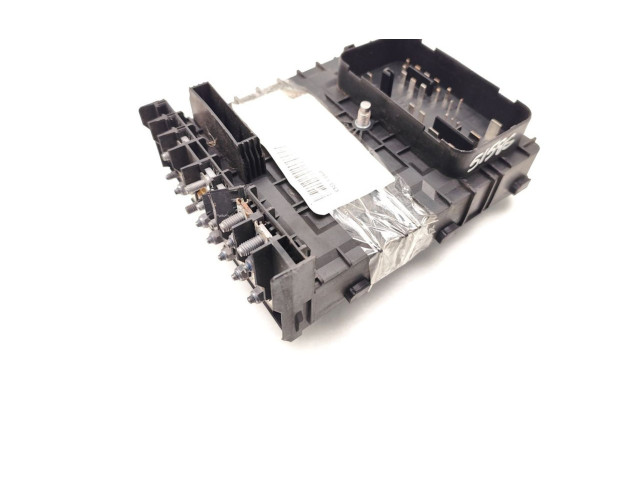   Pojistková skříňka 1K0937125A, 1K0937808E   Volkswagen Tiguan 2008