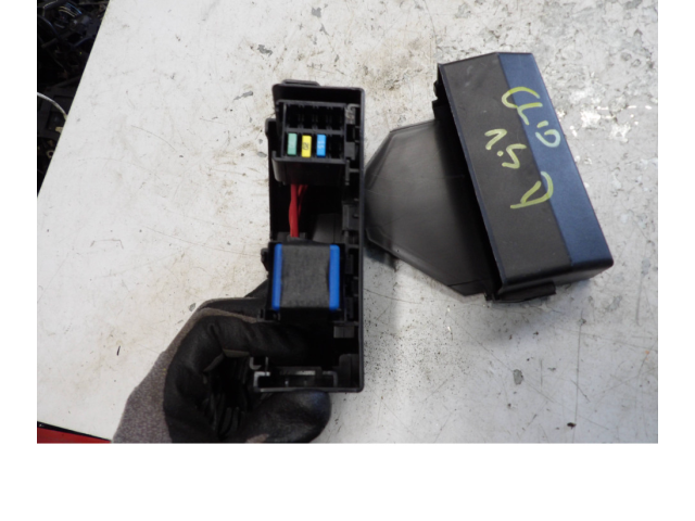 Блок предохранителей Renault Clio V