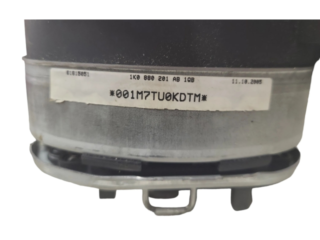 Подушка безопасности водителя 1K0880201AB, 001M7TU0KDTM Volkswagen Jetta V