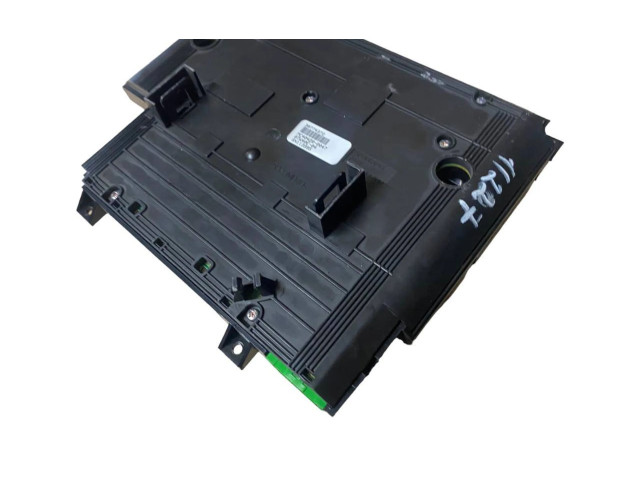 Блок управления климат-контролем 30774372 Volvo V70