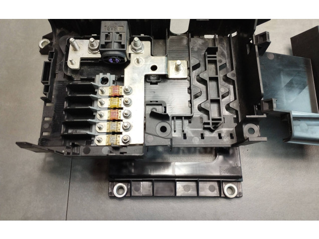  Pojistková skříňka 7L0937548C   Audi Q7 4L 2007