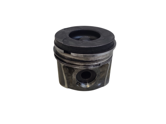  Поршень    Volvo V70  